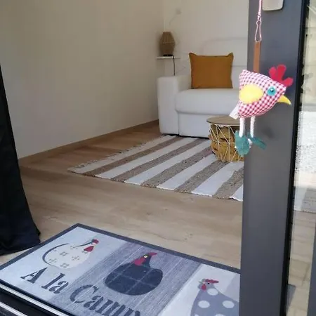 Les Petites Poules Tatil Evi