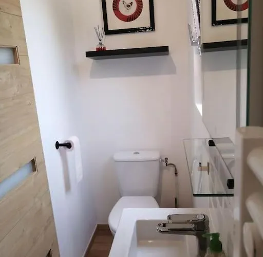 Les Petites Poules Casa de Férias Saint-Lyphard